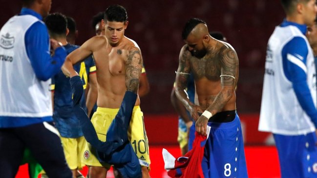   Arturo Vidal se sumó a los festejos de la selección de Colombia 