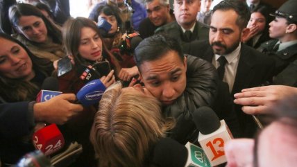   Excarabinero Sebastián Zamora se mostró emocionado tras su absolución 