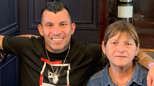  Pesar en el fútbol chileno: Falleció Marisol Soto, madre de Gary Medel 