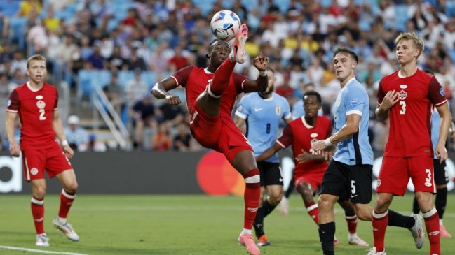   [VIDEO] Ismael Koné se despachó un golazo para anotar el empate de Canadá ante Uruguay 