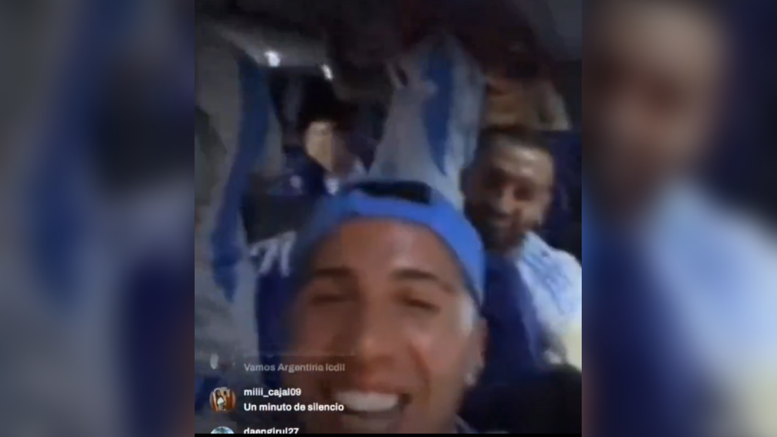 [VIDEO] La selección argentina celebró la Copa América con polémico cántico racista