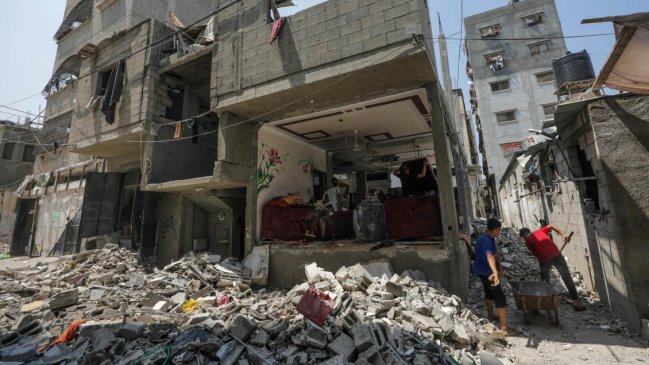  Ataques israelíes dejaron decenas de muertos en toda la Franja de Gaza  