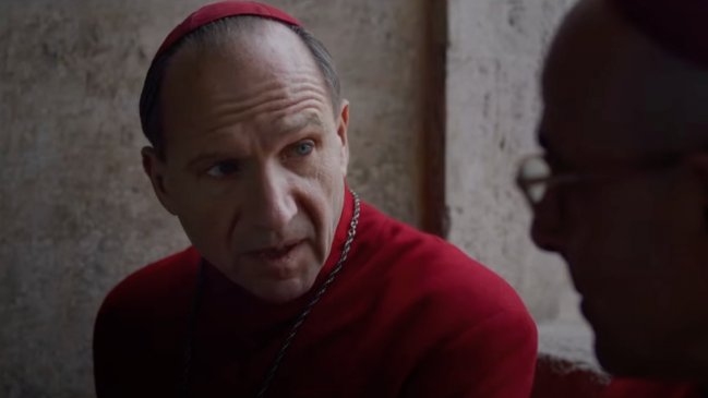   Ralph Fiennes protagoniza thriller eclesiástico titulado 