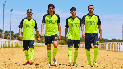   Real Betis presentó una exótica camiseta flúor para la siguiente temporada 
