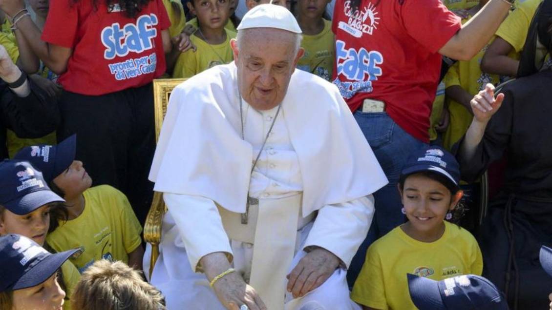 El Papa insta a tregua en Juegos Olímpicos, que ve como 