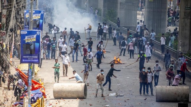   Fuertes protestas y decenas de fallecidos: ¿Qué está pasando en Bangladesh? 