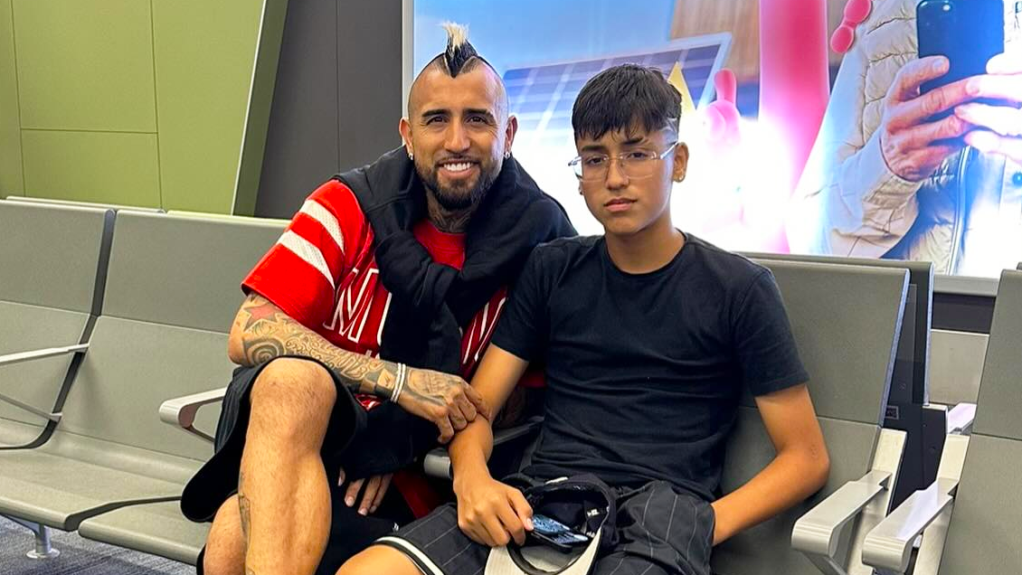 Arturo Vidal reaccionó con furia ante sujeto que amenazó a su hijo Alonso: 