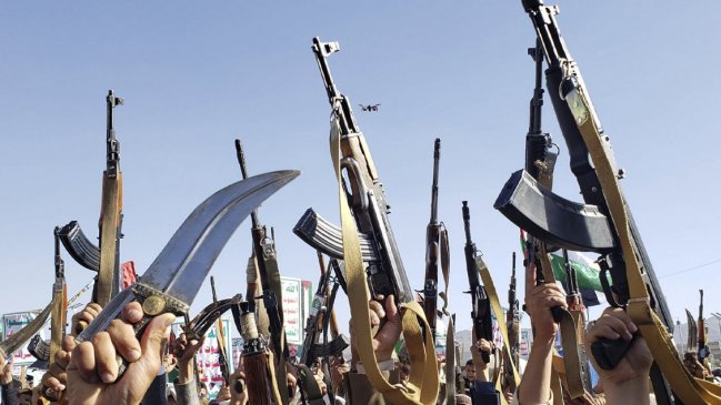  Hutíes prometen escalar su ofensiva contra Israel tras el ataque en Al Hodeida  