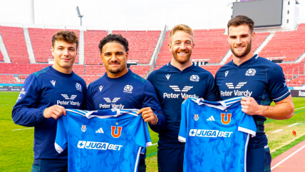   Rugbistas escoceses agradecieron camisetas de la U: Un honor jugar en tu estadio 