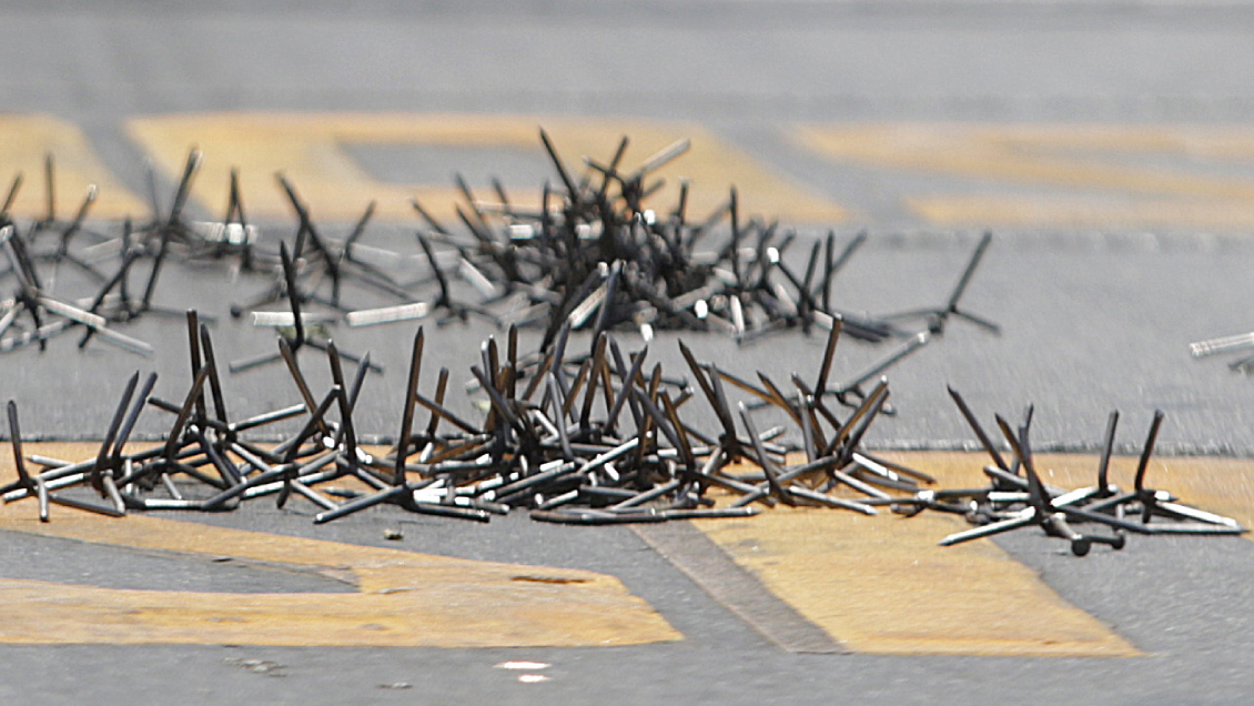 Persecución terminó con auto chocado e incendiado en Cerrillos