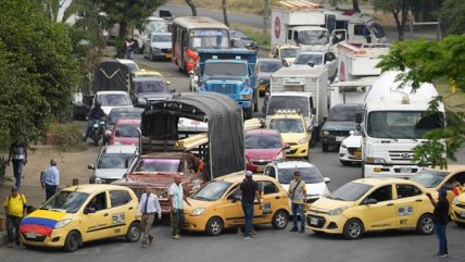   Taxistas bloquearon las principales vías de acceso de Bogotá 