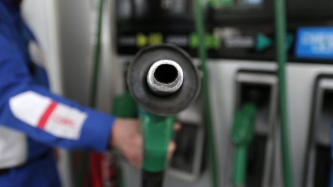   Precios de los combustibles bajarán este jueves: Parafina recortará otros 8 pesos 
