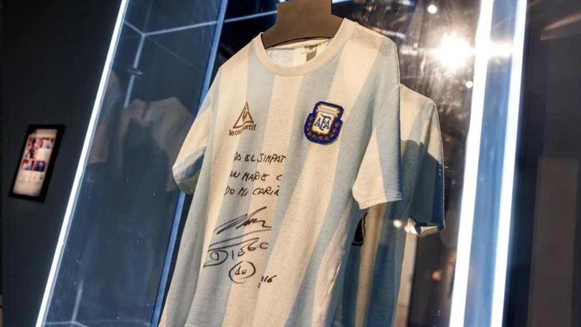 Camiseta de Maradona en México 86 fue expuesta en Nueva York antes de salir a subasta