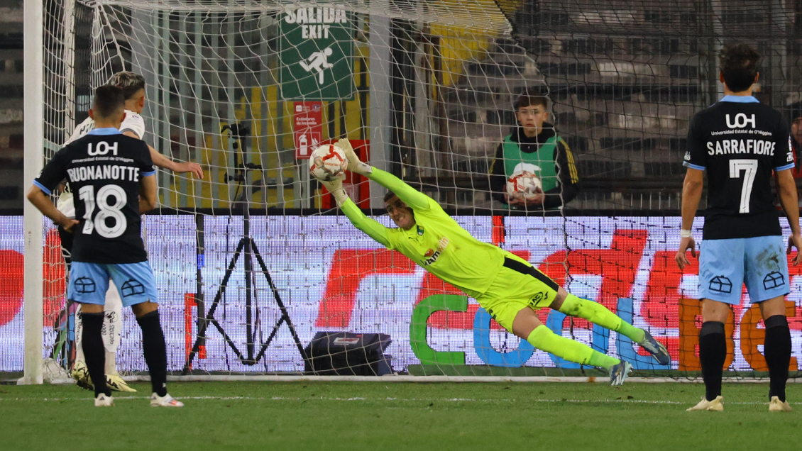 [VIDEO] Guillermo Paiva quedó afectado tras errar penal por falta contra Bolados