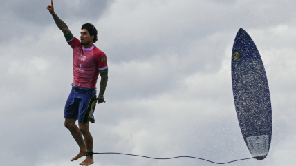   [VIDEO] Rozó el 10: Gabriel Medina logró la mejor nota histórica del surf olímpico 