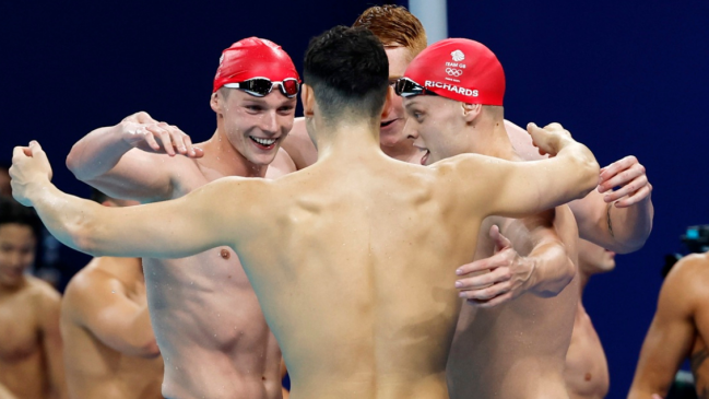 Gran Bretaña logró en París 2024 su segundo oro consecutivo en el 4x200 masculino