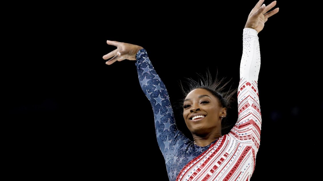 Simone Biles lideró a Estados Unidos hacia el oro por equipos en la gimnasia artística