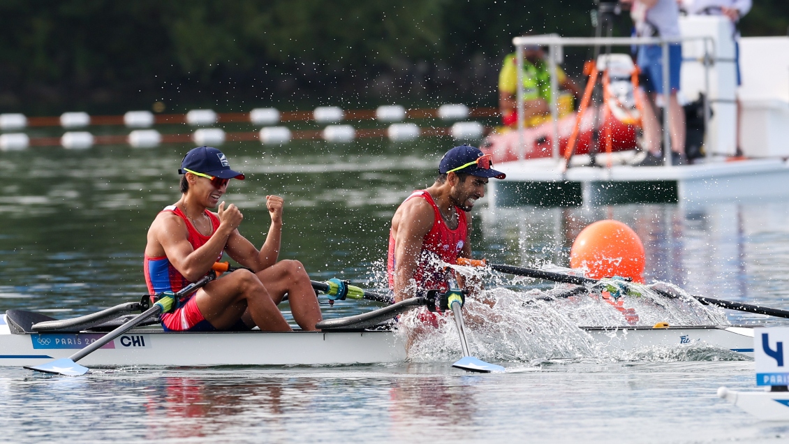 César Abaroa y Eber Sanhueza finalizaron con una sonrisa y ganaron la final C del remo en París 2024