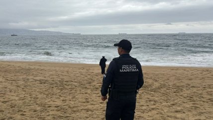   Amplio operativo en Viña del Mar para encontrar a niña que fue arrastrada por las olas 