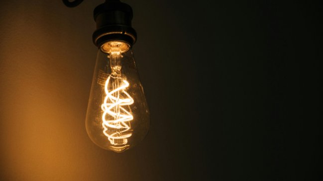 ¿A qué hora vuelve la luz?: Revisa el horario aproximado de reposición del servicio