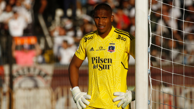 Omar Carabalí se quedará en Colo Colo hasta final de temporada