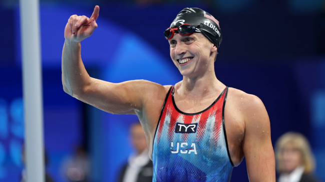 Katie Ledecky agigantó su leyenda como la mejor nadadora de todos los tiempos
