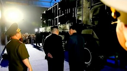   Kim Jong-un supervisó traslado de 250 misiles balísticos 