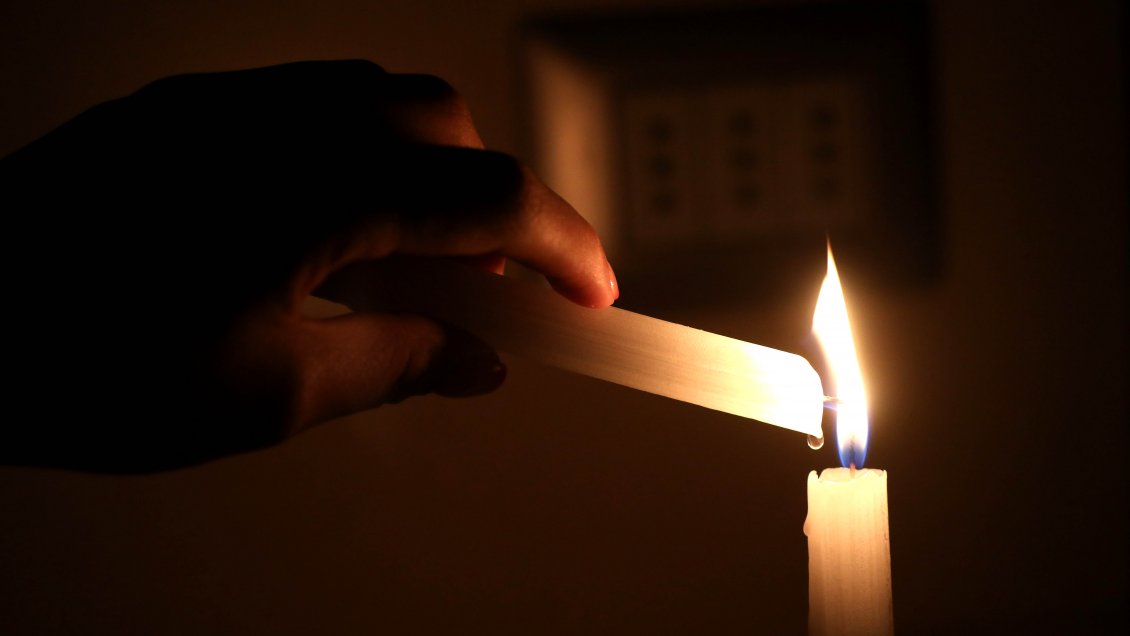 Alcaldes de La Araucanía preparan demanda colectiva por cortes de luz