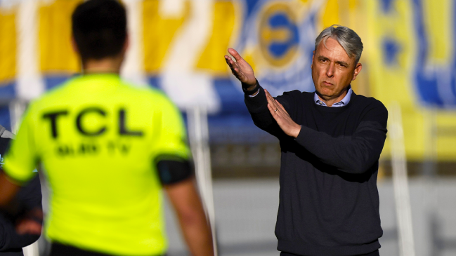 Tiago Nunes tras el empate entre la UC y Everton: El arbitraje acá es muy bueno