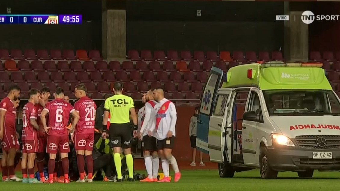 Enzo Guerrero abandonó La Portada en ambulancia tras fuerte caída en duelo de La Serena y Curicó