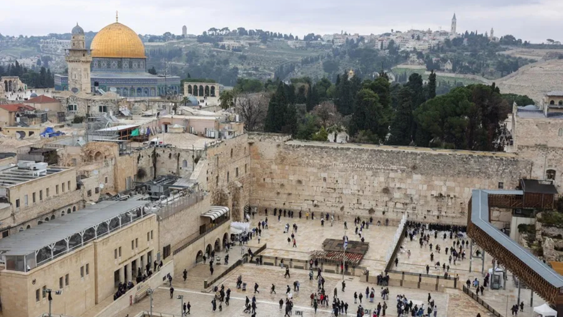 Irrupción judía en la Explanada de las Mezquitas azuza la crisis regional