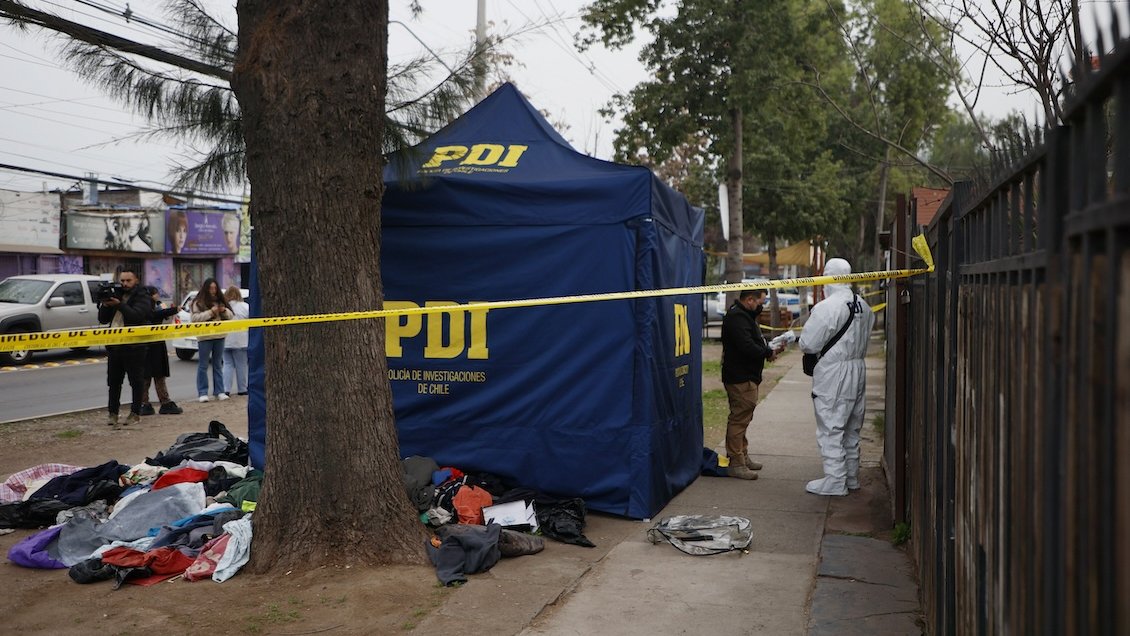 Un feto fue hallado entre basura y escombros en Recoleta