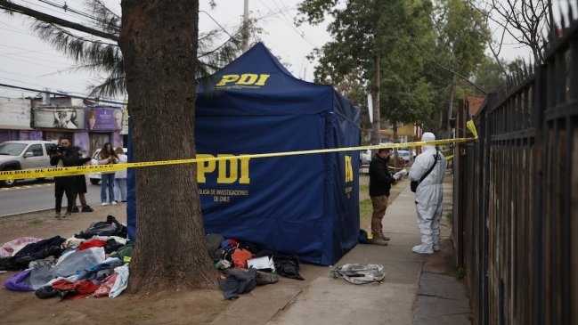 Un feto fue hallado entre basura y escombros en Recoleta