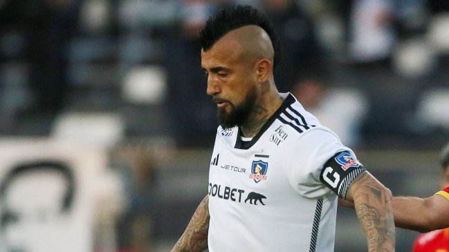 ¿Arturo Vidal será titular en la visita de Colo Colo a Junior de Barranquilla?