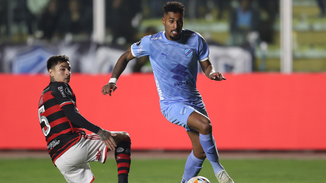 Flamengo de Erick Pulgar avanzó a cuartos en la Libertadores pese a caída ante Bolívar