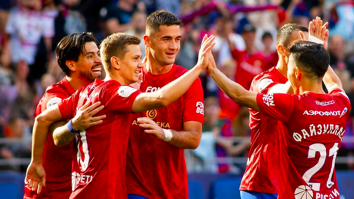 Víctor Dávila se lució con asistencia en la goleada de CSKA Moscú ante Akron