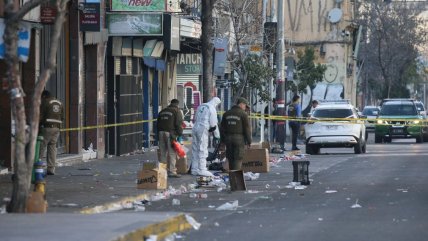   Realizan peritajes en las afueras del Teatro Caupolicán tras crimen de carabinero 