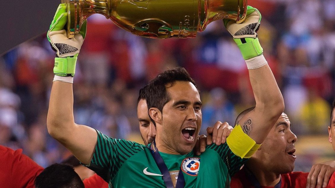 El adiós de la selección a Bravo: 