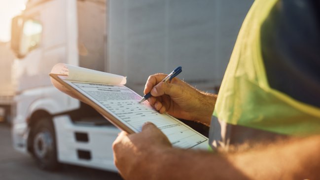 Revelan los 5 empleos mejor remunerados en Chile sin título profesional