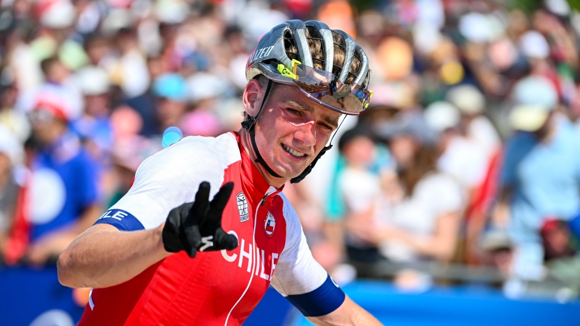 Martín Vidaurre y Florencia Espiñeira se subieron al podio en el Mundial de E-MTB