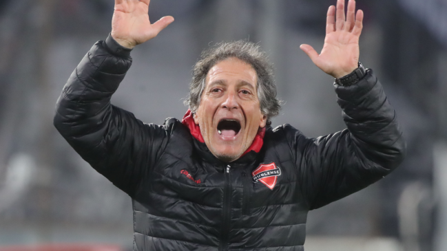 Mario Salas: Se privilegia a la selección sobre los clubes, como si a nadie le importara el Campeonato