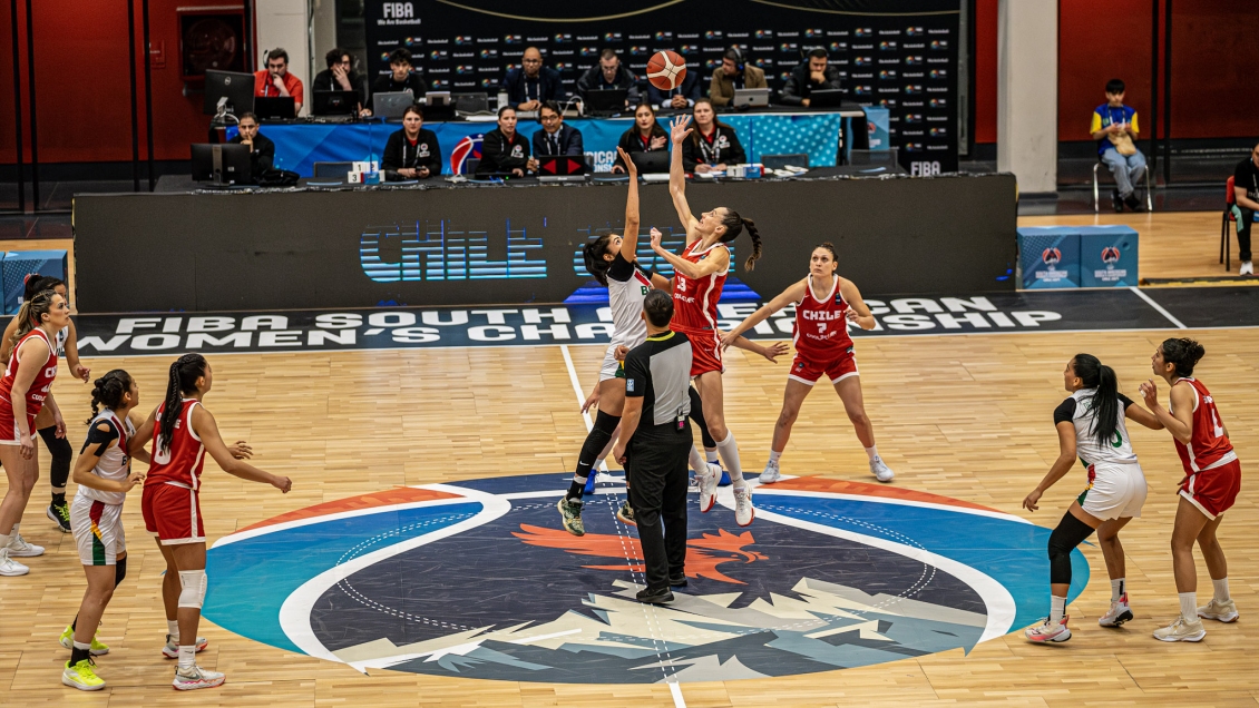 Chile sumó un nuevo triunfo y espera por el vigente campeón en el Sudamericano Adulto Femenino