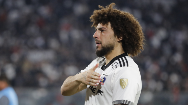 Maximiliano Falcón acordó la renovación de su contrato con Colo Colo