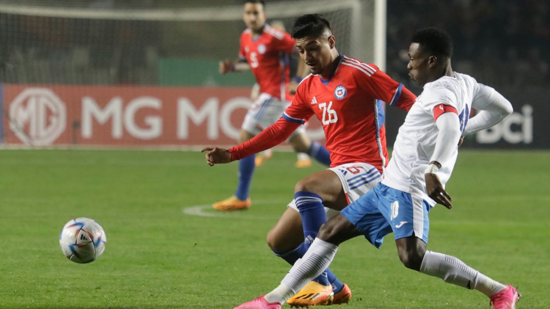 Williams Alarcón y ausencia de los referentes en la Roja: Tenemos que hacernos cargo