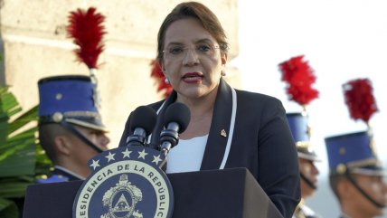   Exigen renuncia de presidenta de Honduras tras revelación de video de su cuñado con narcos 