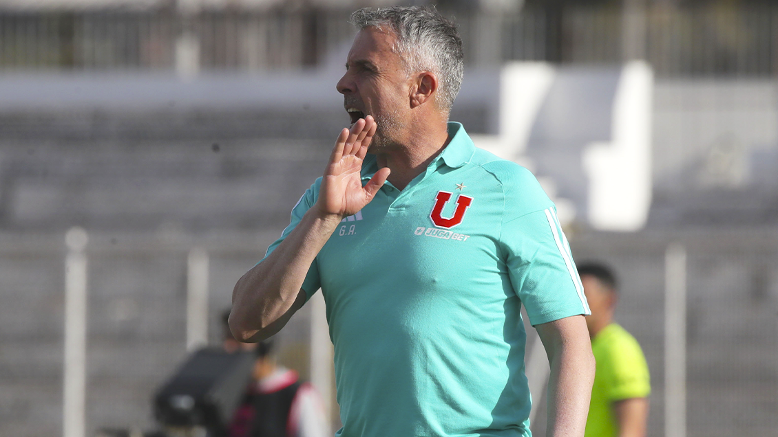 Alvarez fue cauto tras la goleada de la U a Palestino: No hay nada definido