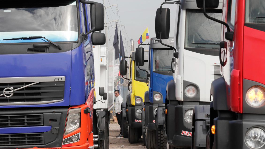 Camioneros terminan paralización tras lograr acuerdo con el Gobierno colombiano