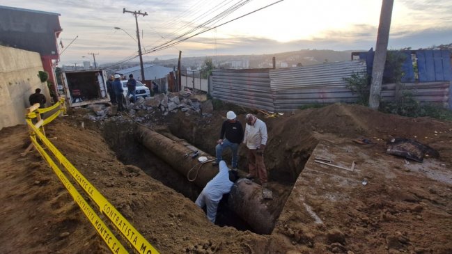  Rotura de matriz generó corte de agua en la zona alta de Valparaíso  