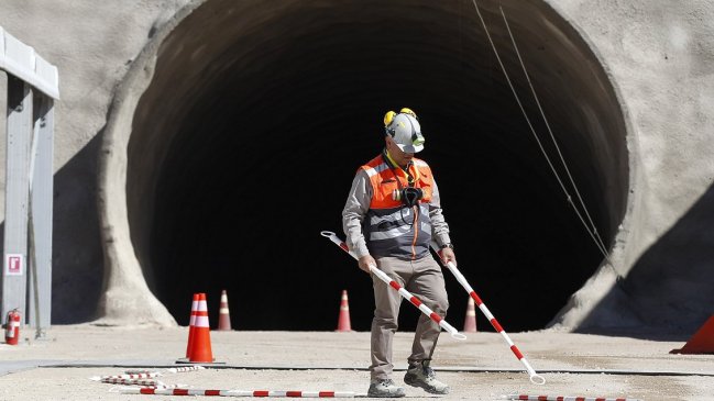   Timonel del Frente Amplio: La venta del 10% de Quebrada Blanca a Codelco 