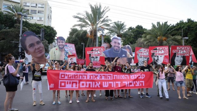   Familias de los rehenes de Hamás piden a Netanyahu frenar los ataques en su contra 